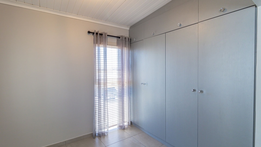 3 Bedroom Property for Sale in Lampiesbaai Western Cape